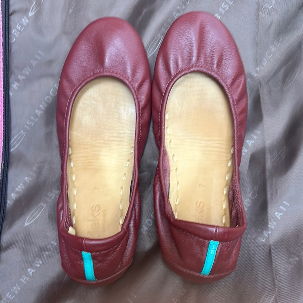 Tieks Burgundy. Size 7. LOW Price.  FIRM